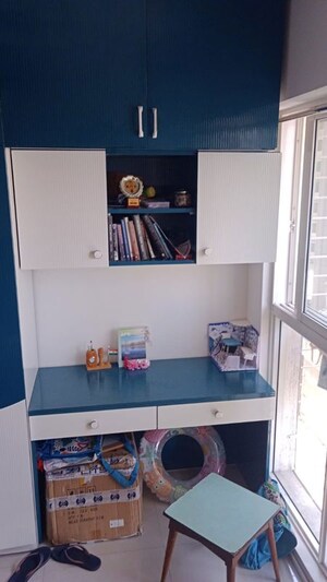 Furnished Amenities in 3 BHK Apartment at Lodha Amara, Kolshet Road – for Rent