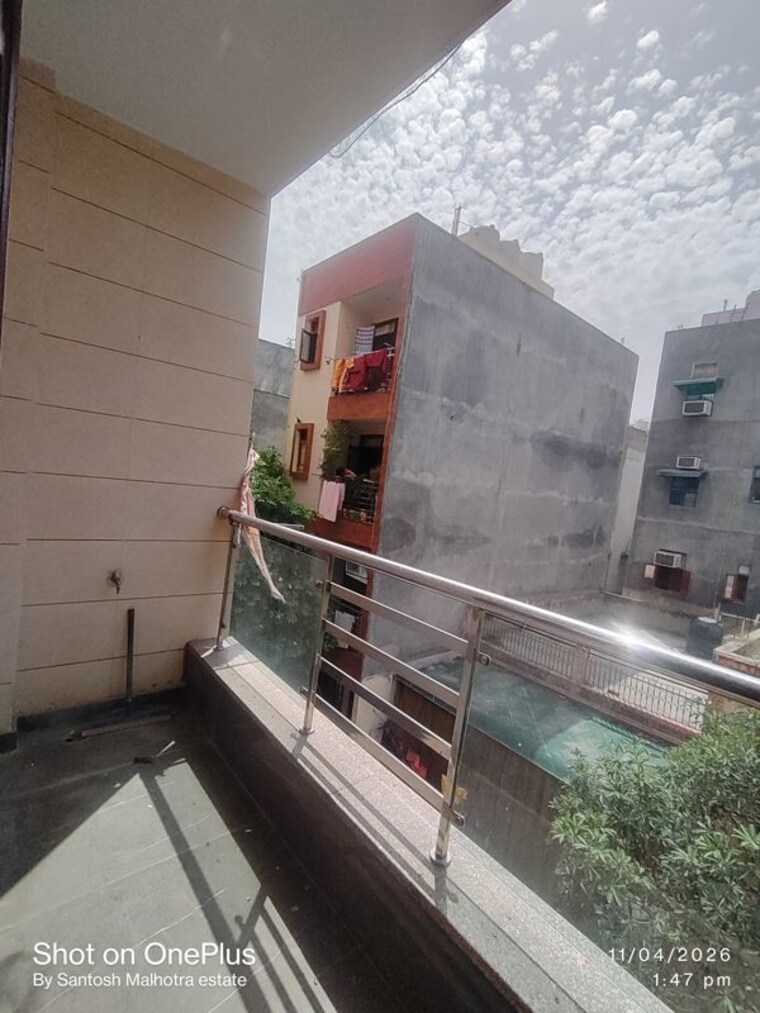 Balcony, nawada 2 Bedroom 55 Sq.Yd. Builder Floor In Nawada Delhi 10275030
