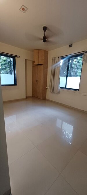 Bedroom in 3 BHK Apartment at Prabhat Apartment, Prabhat Road – for Rent
