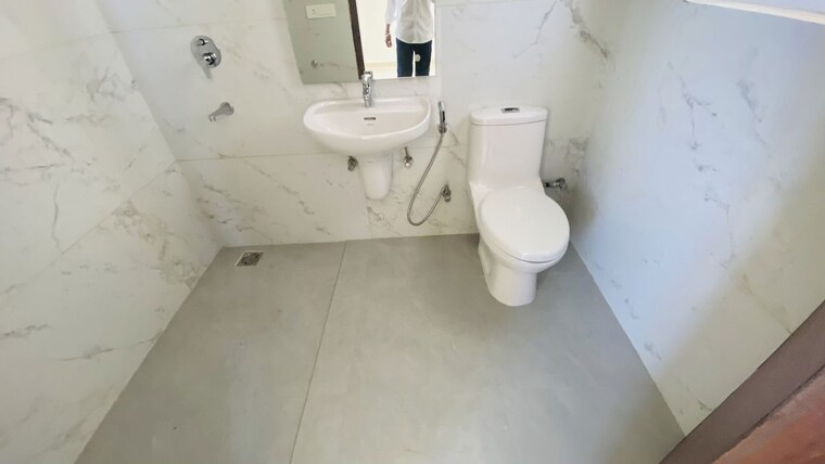 Bathroom, omaxe-the-resort 3 Bedroom 1485 Sq.Ft. Apartment In South Mullanpur Chandigarh 10275038