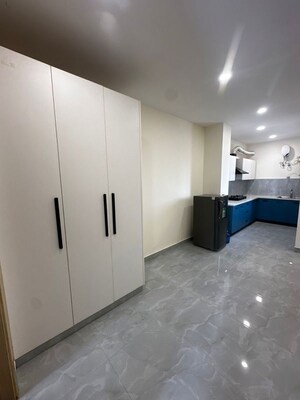 Room in 1 BHK Builder Floor at Sushant Lok I – for Rent