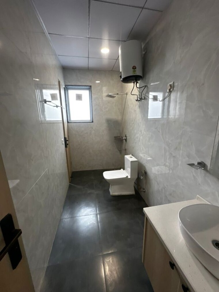 Bathroom, sushant lok i 1 Bedroom 550 Sq.Ft. Builder Floor In Sushant Lok I Gurgaon 10275041