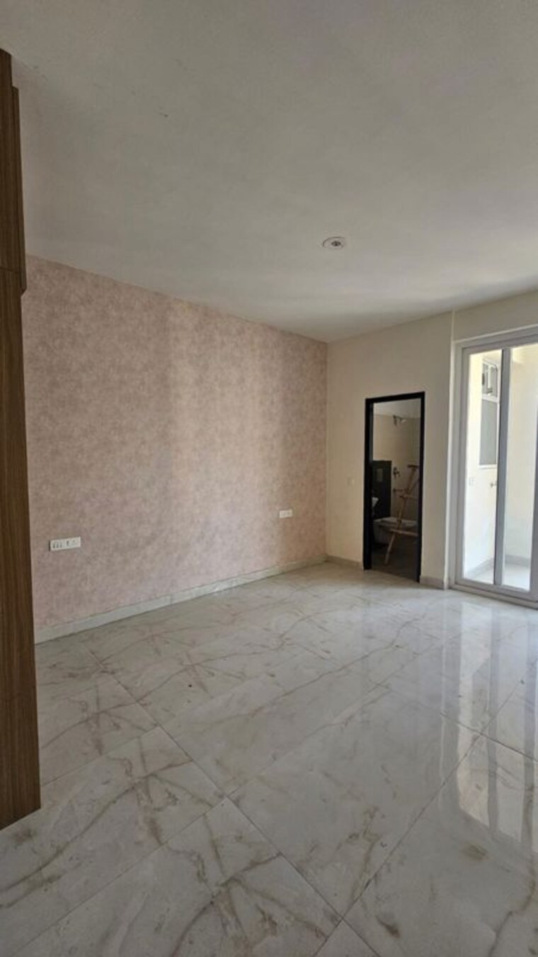 Room, ambala highway 3 Bedroom 1710 Sq.Ft. Apartment In Ambala Highway Zirakpur 10275062