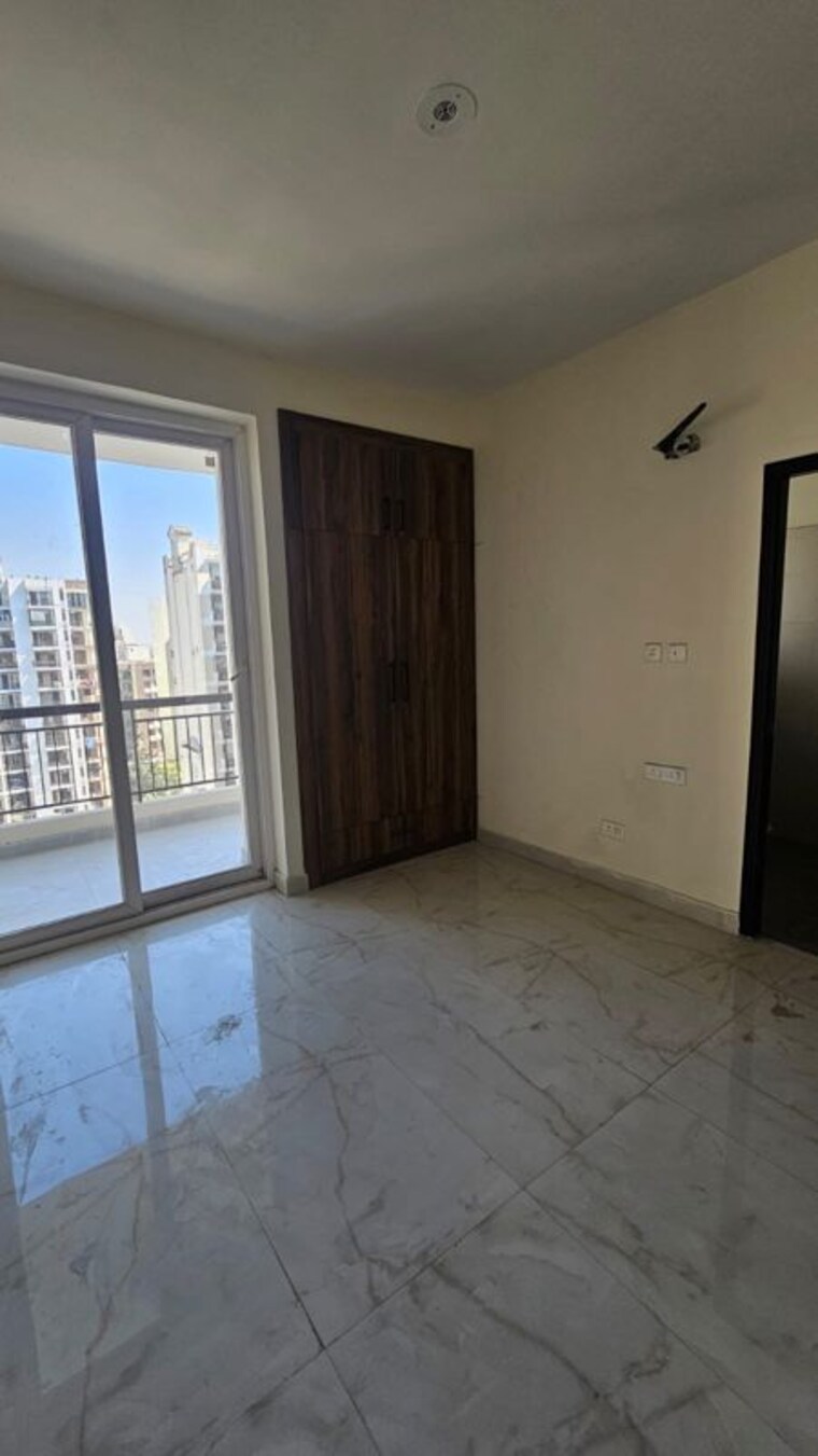 Room, ambala highway 3 Bedroom 1710 Sq.Ft. Apartment In Ambala Highway Zirakpur 10275062