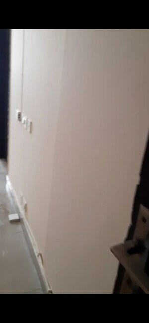 Staircase in 2.5 BHK Apartment at Ajnara Le Garden Prime Tower, Sector 16b Greater Noida – for Rent