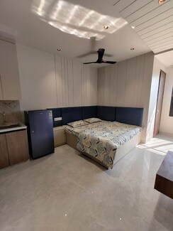 1 RkBuilder Floor For Rent in Sector 52