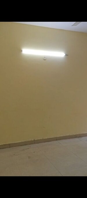 Room in 3 BHK Apartment at Piyush Heights, Sector 89 – for Sale