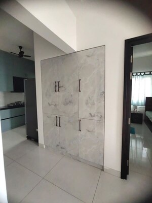 Room in 2 BHK Apartment at Honer Aquantis, Gopanpally – for Rent