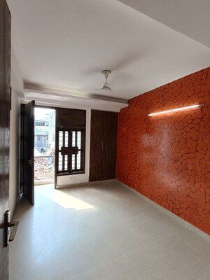 Room in 2 BHK Builder Floor at Malviya Nagar – for Rent