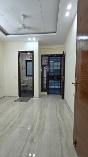 Room in 2 BHK Builder Floor at Chattarpur – for Rent