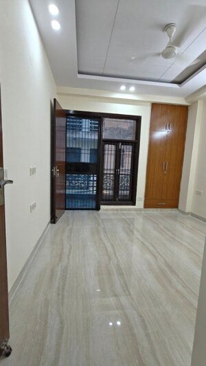 2 BHK Builder Floor For Rent in Chattarpur