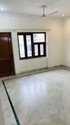 3 BHK Builder Floor For Rent in Sarvapriya Vihar