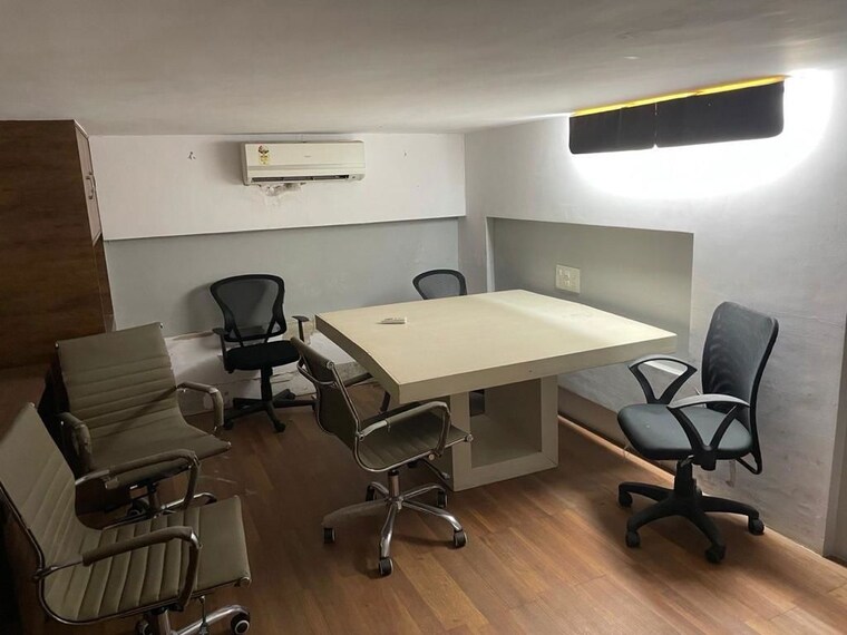 Team Area, mainframe-prmises-chs Commercial Office Space 400 Sq.Ft. In Aarey Colony Mumbai 10275259