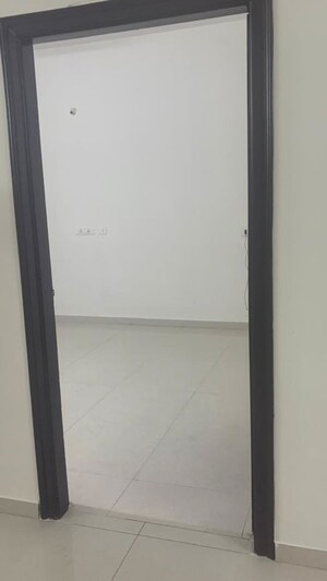 Room in 3 BHK Apartment at Saanvi Srinilayam, Kokapet – for Rent