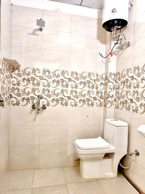 Bathroom in 2 BHK Builder Floor at Ameya One, Sector 42 – for Rent