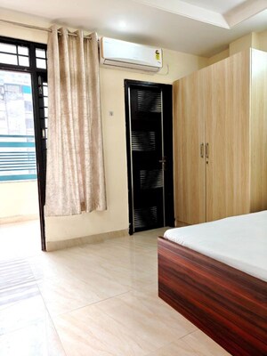 Room in 2 BHK Builder Floor at Ameya One, Sector 42 – for Rent