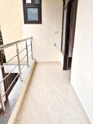 Staircase in 2 BHK Builder Floor at Ameya One, Sector 42 – for Rent