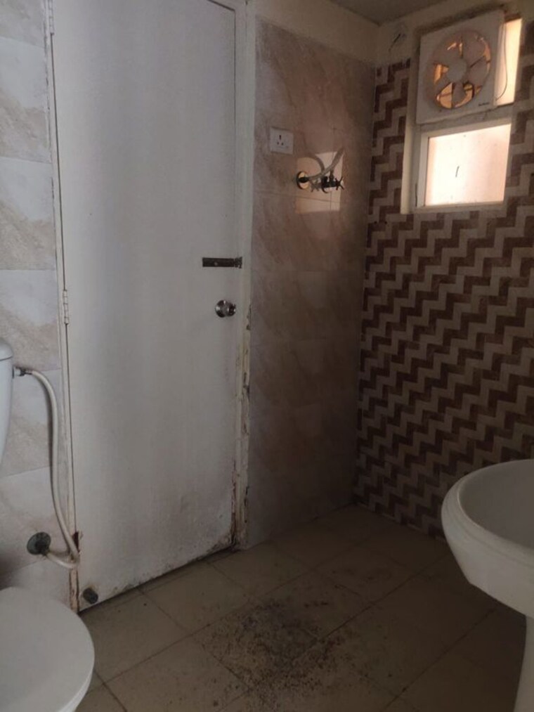 Bathroom, mahaluxmi-migsun-ultimo 2 Bedroom 1005 Sq.Ft. Apartment In Omicron Iii Greater Noida Greater Noida 10275335