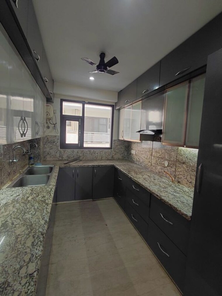 Kitchen, sushant lok i 3 Bedroom 1820 Sq.Ft. Builder Floor In Sushant Lok I Gurgaon 10275322