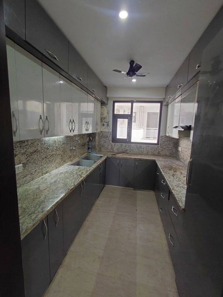 Kitchen, sushant lok i 3 Bedroom 1820 Sq.Ft. Builder Floor In Sushant Lok I Gurgaon 10275322