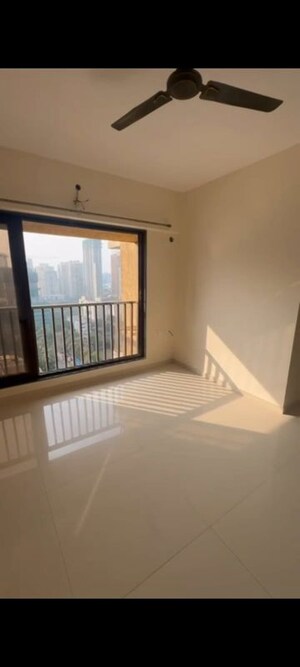 Room in 3 BHK Apartment at Chandak Stella, Goregaon West – for Sale