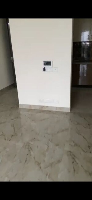 Room in 3 BHK Apartment at Eros Sampoornam III, Sector 2 Greater Noida – for Rent