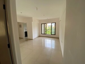 2.5 BHK Apartment For Rent in Sheth Polaris, Goregaon West