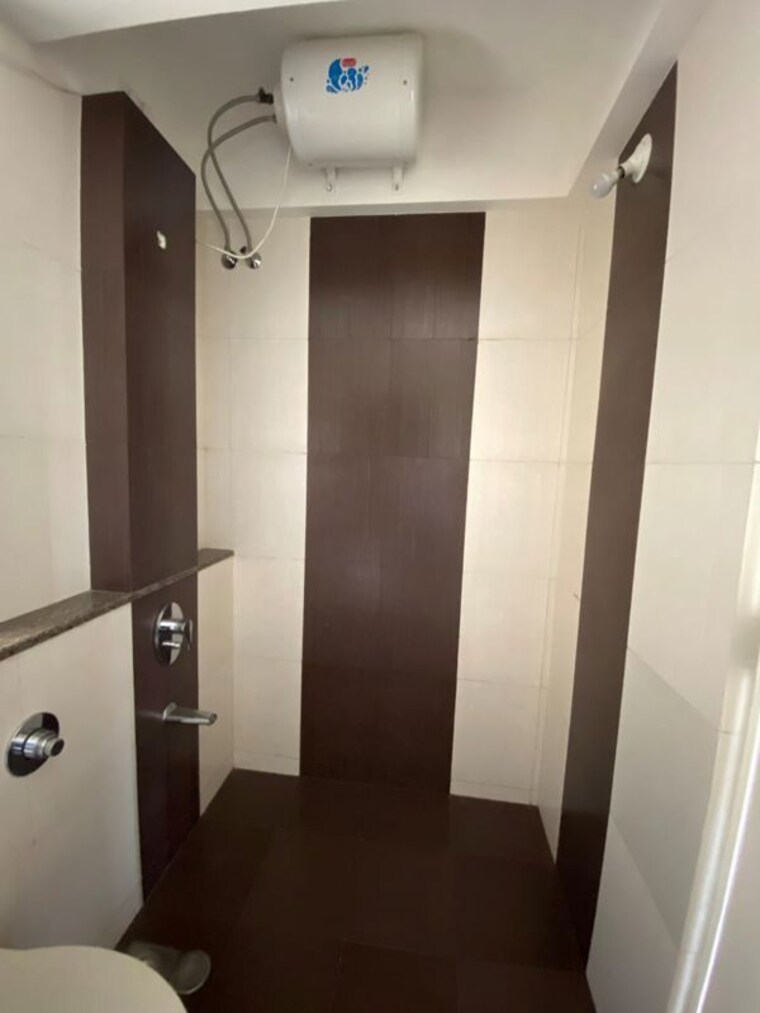 Attached Bathroom, sheth-polaris 2.5 Bedroom 1245 Sq.Ft. Apartment In Goregaon West Mumbai 10275334