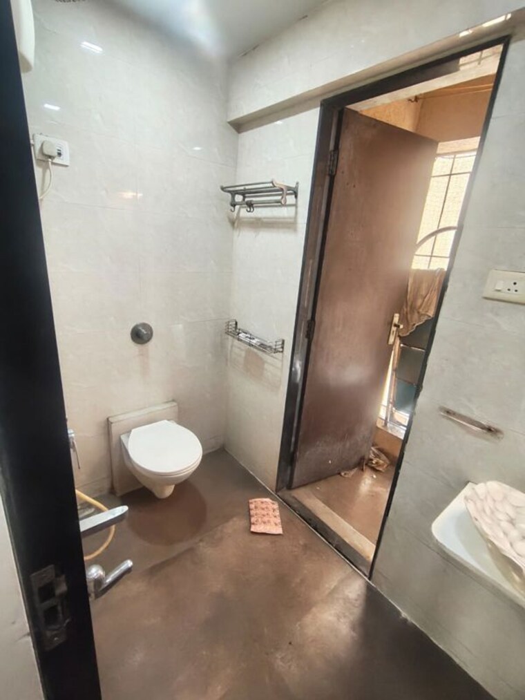 Bathroom, fortune-avenue 2 Bedroom 700 Sq.Ft. Apartment In Ghodbunder Road Thane 10275313