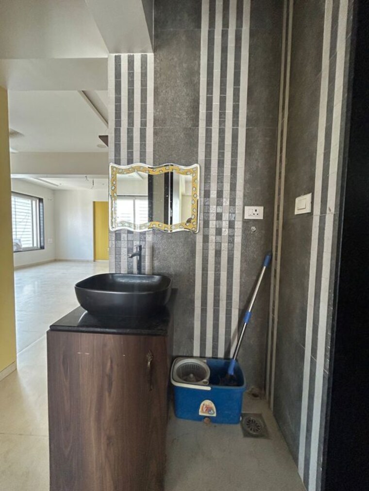 Washroom, kotibhaskar-mahati-residency 2 Bedroom 850 Sq.Ft. Apartment In Kothrud Pune 10275443