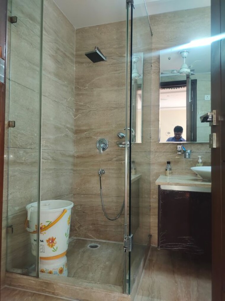 Bathroom, green park 4 Bedroom 4500 Sq.Ft. Builder Floor In Green Park Delhi 10275471