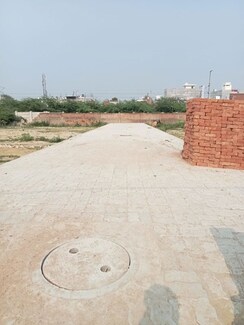 Plot For Sale in Roma Uma Nilayam