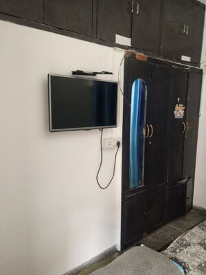 Furnished Amenities in 3 BHK Apartment at Sector 4 – for Rent
