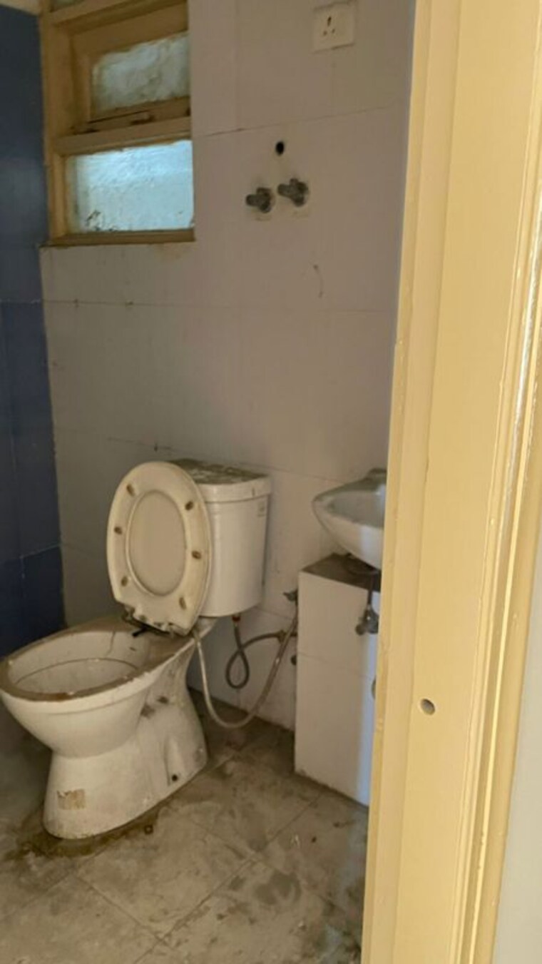 Bathroom, ras-palm-residency 2 Bedroom 1240 Sq.Ft. Apartment In Sector 76 Faridabad 10275590