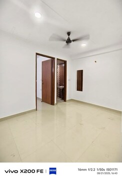 1 BHK + Extra Room Builder Floor For Rent in Saket