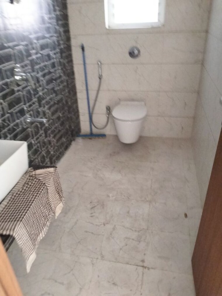 Bathroom, raheja-vistas-phase-ii 2 Bedroom 1100 Sq.Ft. Apartment In Mohammadwadi Pune 10275575