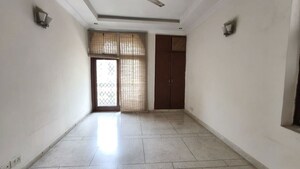 Room in 2 BHK Apartment at Sector 37 – for Rent