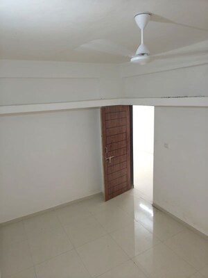 Room in 3 BHK Builder Floor at Masma – for Rent