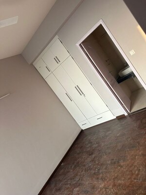 Furnished Amenities in 2 BHK Apartment at Pareena Micasa, Sector 68 – for Rent