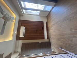 Staircase in 2.5 BHK Builder Floor at Ansal Silver Crest, Sector 32 – for Sale