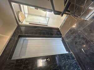 Kitchen in 2.5 BHK Builder Floor at Ansal Silver Crest, Sector 32 – for Sale