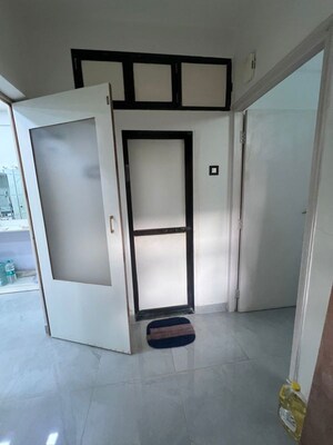  1 BHK Apartment at Green Meadows Bluilding 2 Chs Ltd, Kandivali East – for Sale