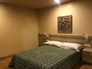 Bedroom in 4 BHK Apartment at The Jackers Apartment, Bandra West – for Rent
