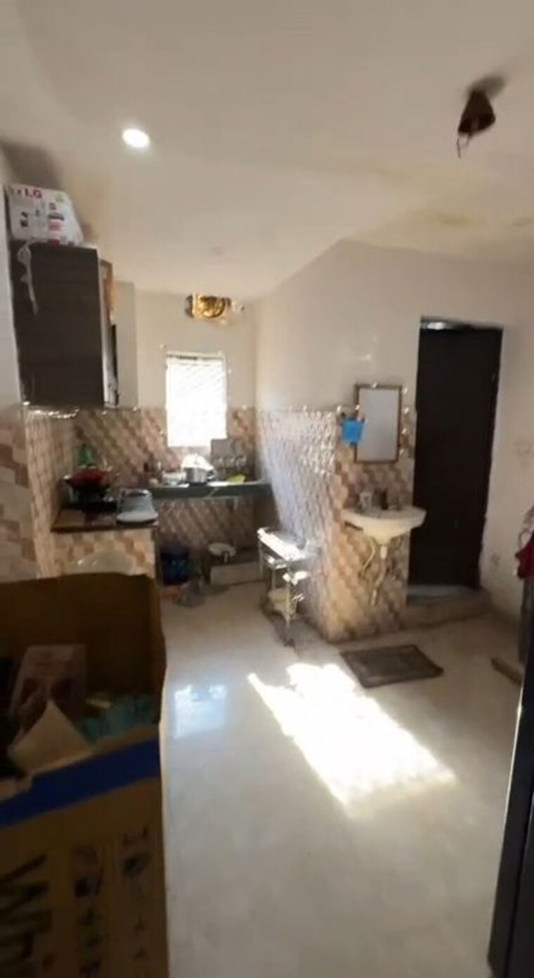 Kitchen, lajpat nagar 4 2 Bedroom 950 Sq.Ft. Builder Floor In Lajpat Nagar 4 Delhi 10275669