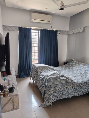 Bedroom in 2 BHK Apartment at Kumar Kruti, Kalyani Nagar – for Rent