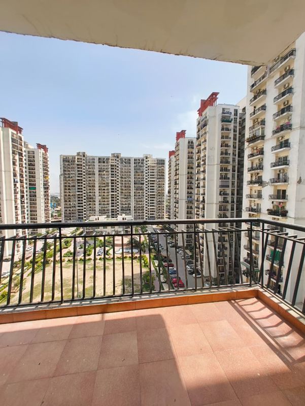 3 BHK Apartment For Rent in Antriksh Golf View