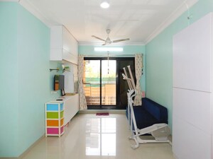 Team Area in 1 BHK Apartment at Interface Building, Malad West – for Sale