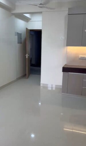 2 BHK Apartment For Rent in Pareena Micasa, Sector 68