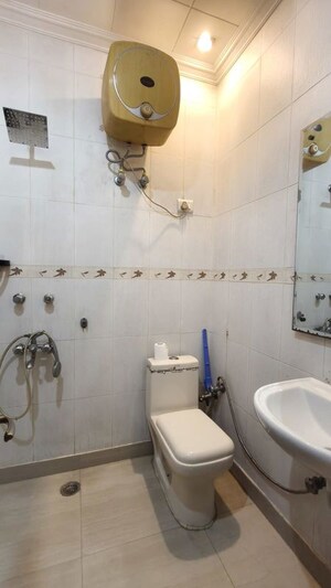 Bathroom in 3 BHK Apartment at Sector 47 – for Rent
