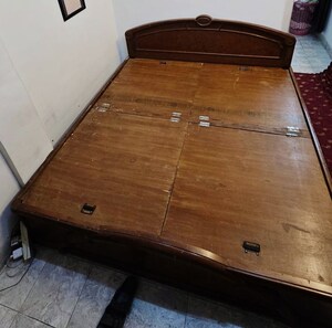 Furnished Amenities in 2 BHK Apartment at Lalani Velentine Apartment VI, Goregaon East – for Rent